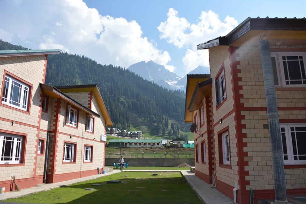 Hotel Barzman Sonāmarg Buitenkant foto