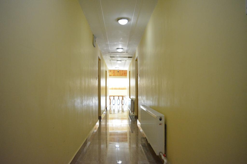 Hotel Barzman Sonāmarg Buitenkant foto