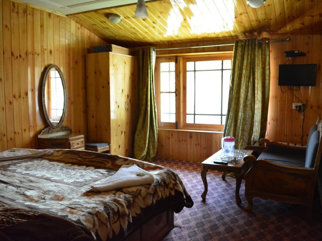 Hotel Barzman Sonāmarg Buitenkant foto